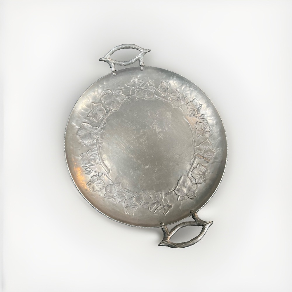 EVERLAST Vintage Aluminum Hand Forged Tray With Floral Leaf And Vine Pattern